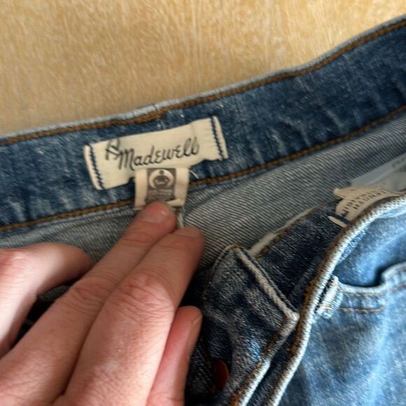 Madewell Classic Straight Jeans - Picture 4 of 9